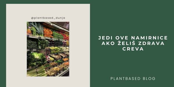Blog Banner koji predstavlja sekciju za voće i povrće u supermarketu sa natpisom 'Jedi ove namirnice ako želiš zdrava creva'